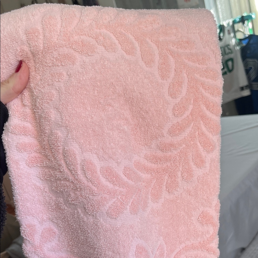 Vintage Dundee Pink Cotton Towel Set Jacquard Wreath Design Fringed Ends - Picture 15 of 15